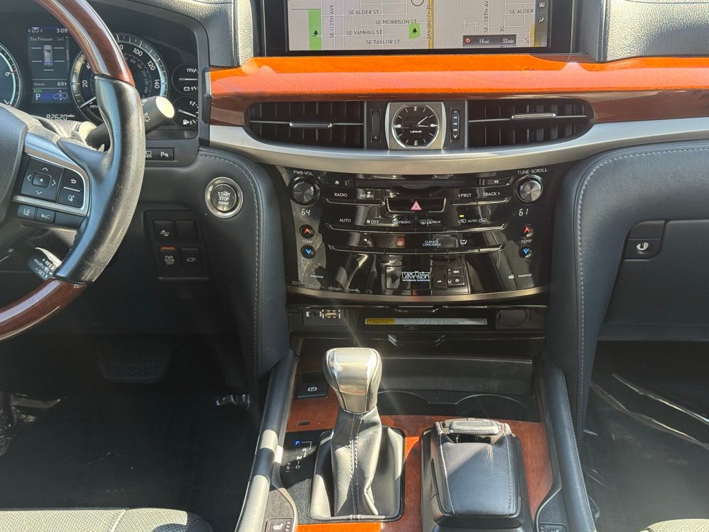 2019 Lexus LX 570