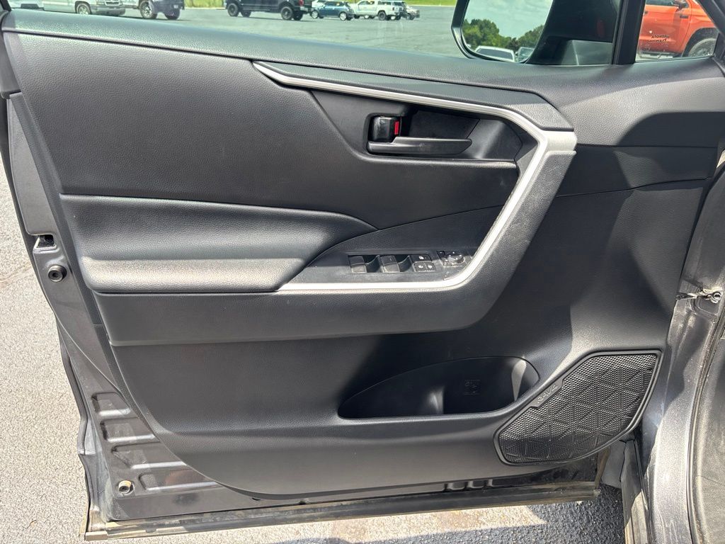 Used 2021 Toyota RAV4 SUV