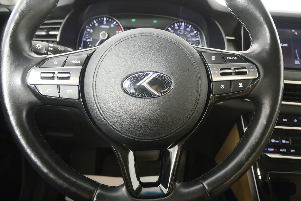 2020 Kia Cadenza Limited 19