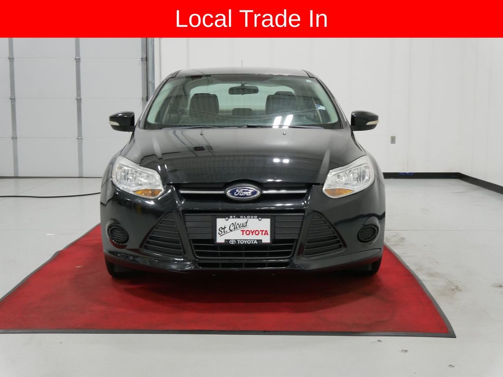Used 2013 Ford Focus SE with VIN 1FADP3F26DL235052 for sale in Waite Park, Minnesota