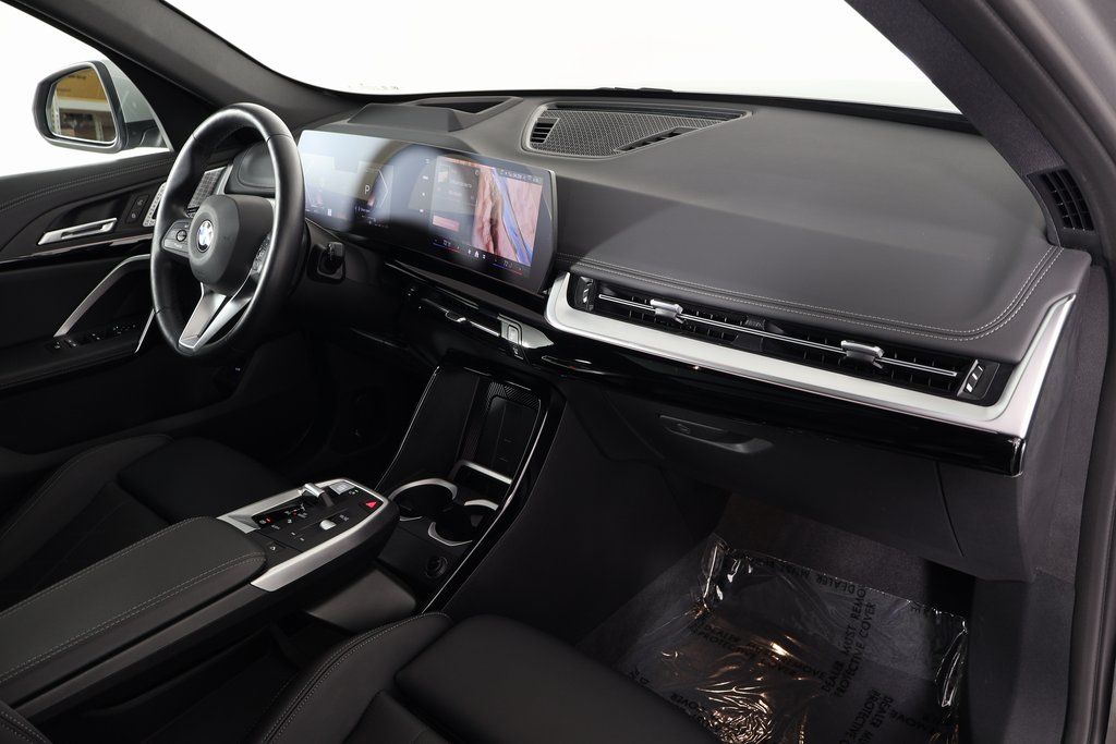 Thumbnail: 2025 BMW X1 - 9