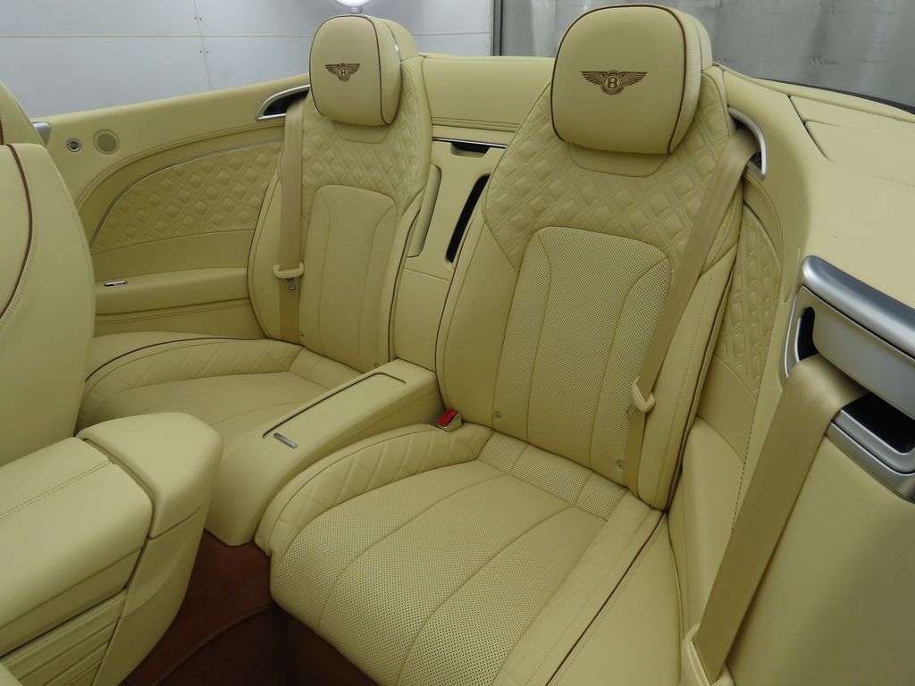 Thumbnail: 2022 Bentley Continental - 29