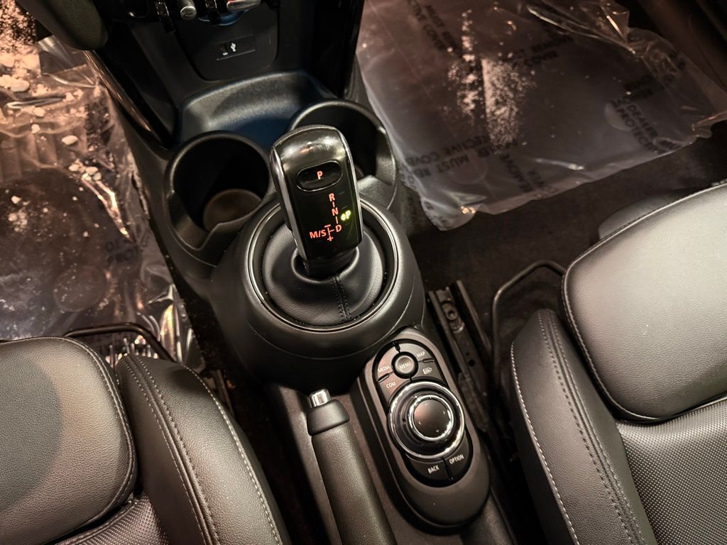 Thumbnail: 2023 MINI Cooper - 19