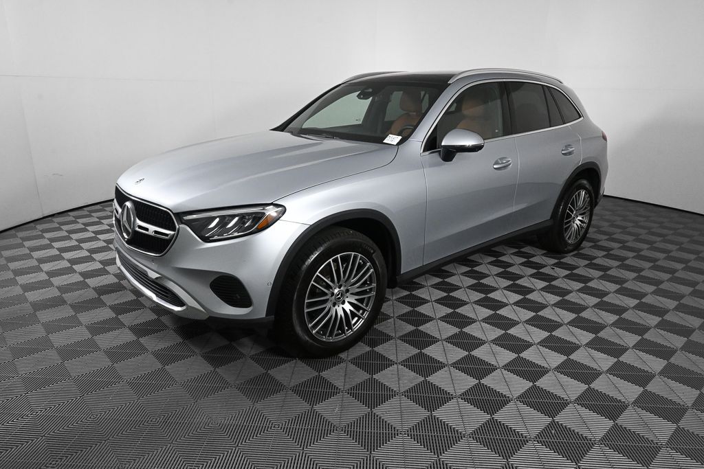 Cirrus Silver Metallic 2026 Mercedes-Benz GLC SUV / Crossover Rear-Wheel Drive 9-Speed Automatic