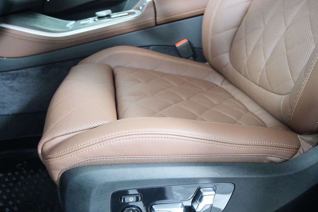 Thumbnail: 2026 BMW X5 - 9