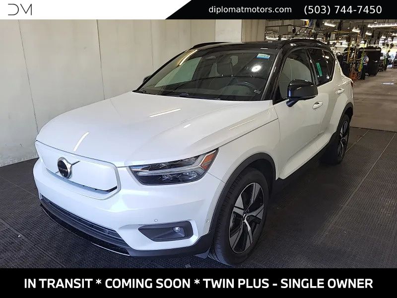 White 2022 Volvo XC40 Recharge SUV / Crossover All-Wheel Drive 1-Speed Automatic