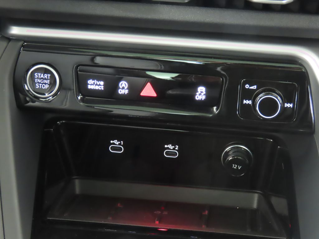 Thumbnail: 2025 Audi Q5 - 19