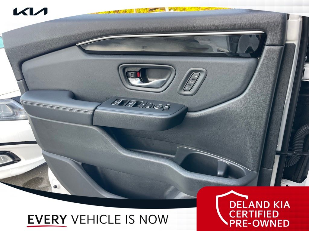 2025 Honda Pilot Touring - Photo 23