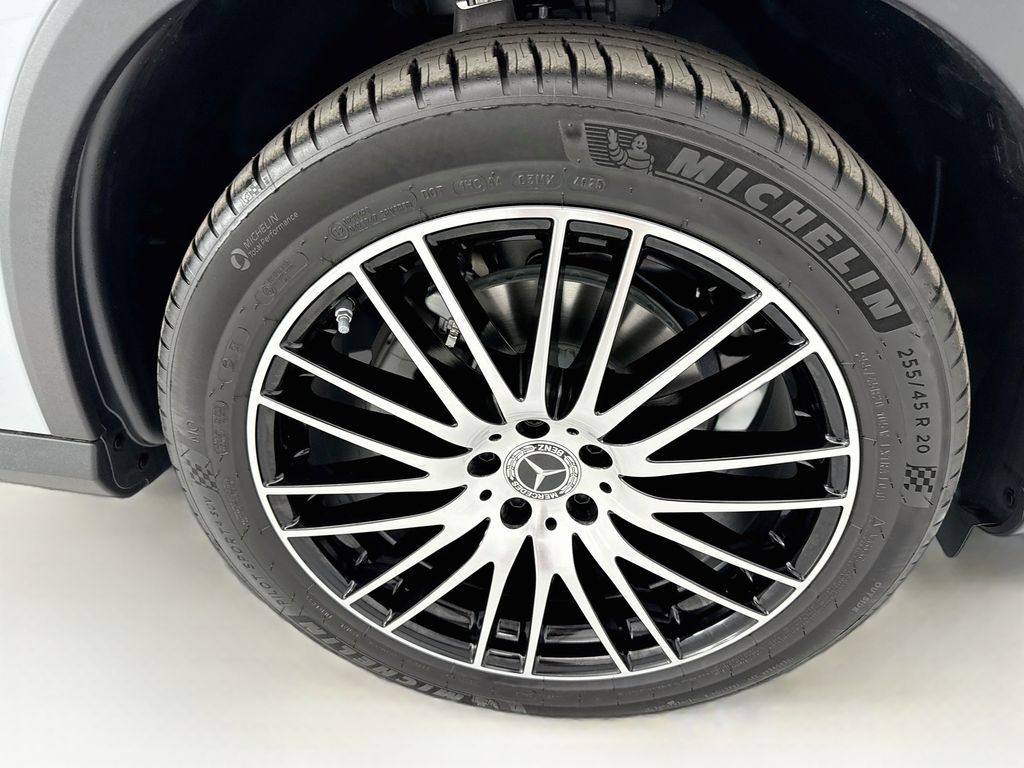 Thumbnail: 2026 Mercedes-Benz GLC - 32
