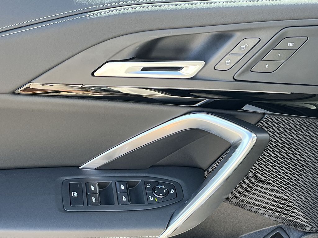 Thumbnail: 2026 BMW X1 - 13