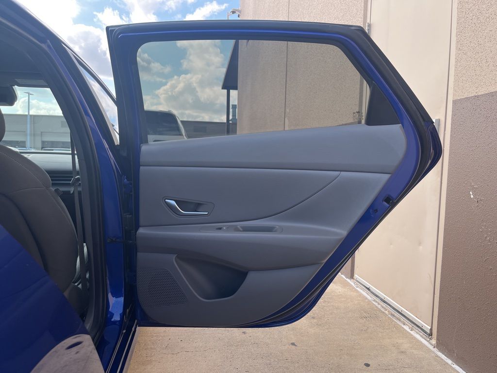 Thumbnail: 2023 Hyundai Elantra - 15