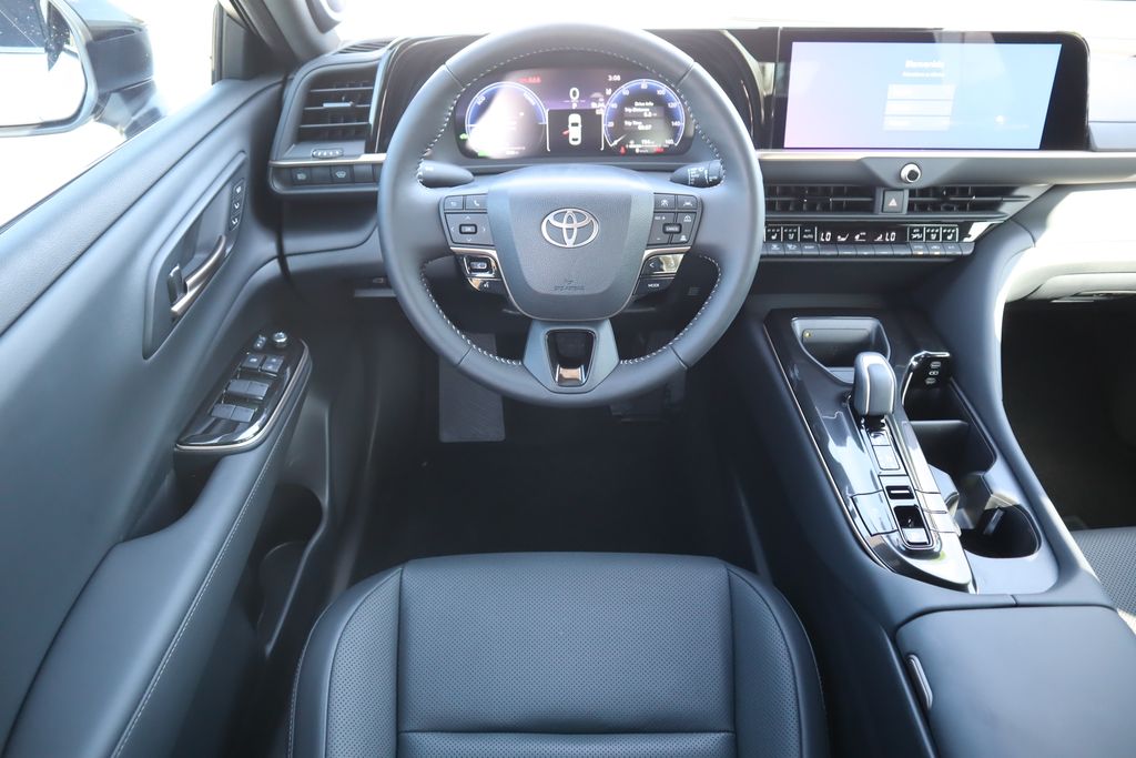 Thumbnail: 2026 Toyota Crown - 10