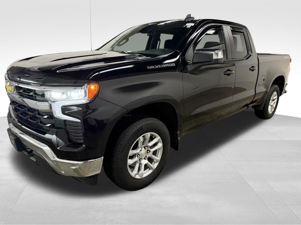 View vehicle photo 5