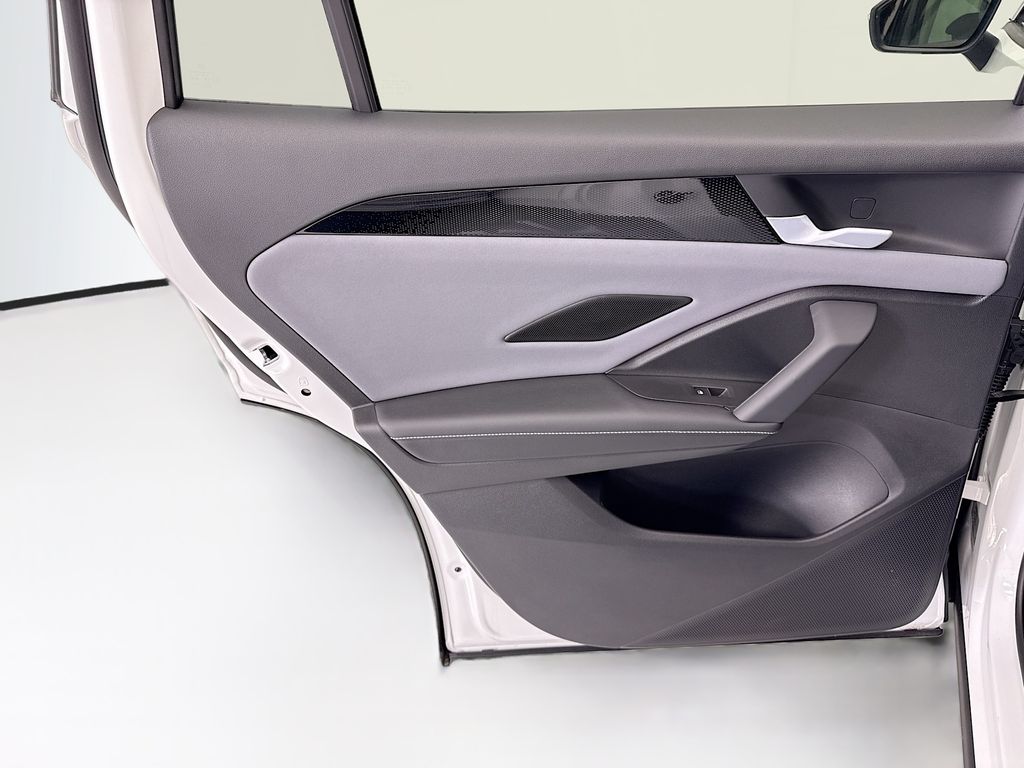 Thumbnail: 2026 Volkswagen Tiguan - 24