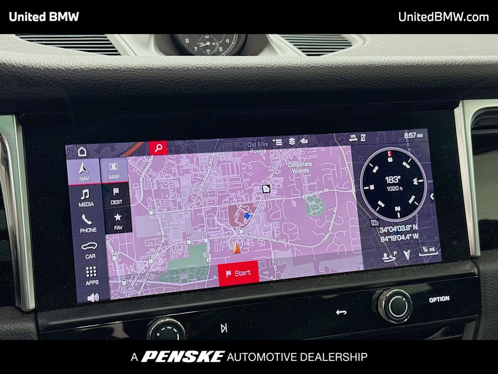 Thumbnail: 2023 Porsche Macan - 10