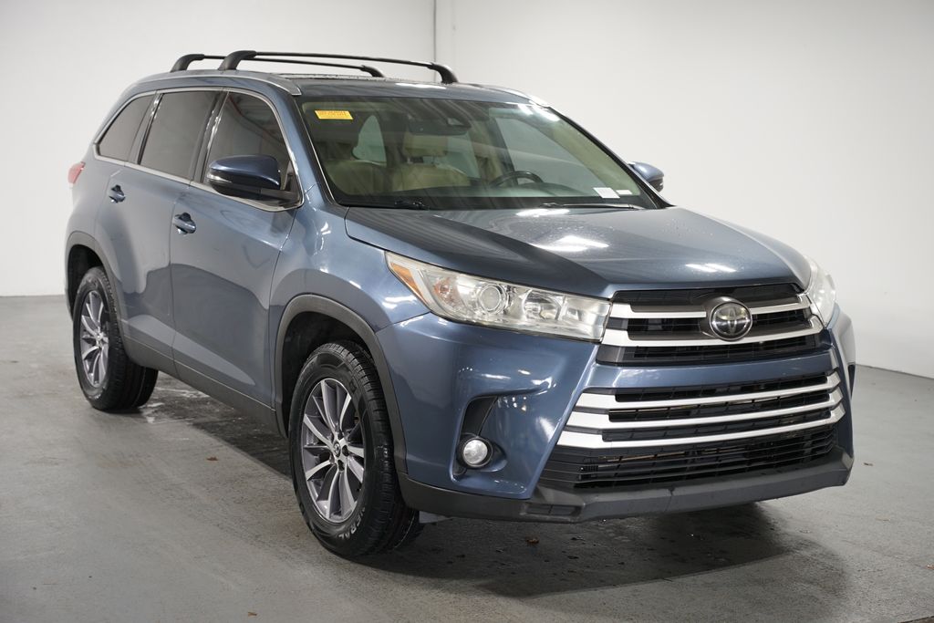 Thumbnail: 2019 Toyota Highlander - 3