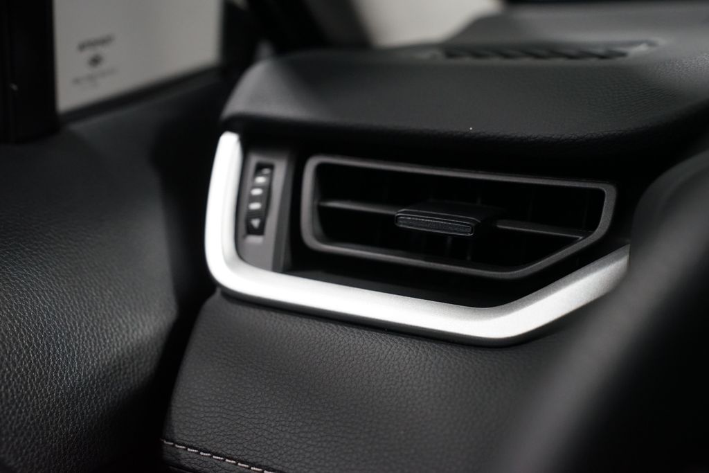 Thumbnail: 2025 Toyota RAV4 - 24