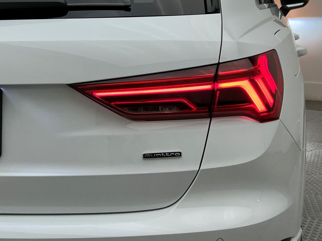 Thumbnail: 2025 Audi Q3 - 8