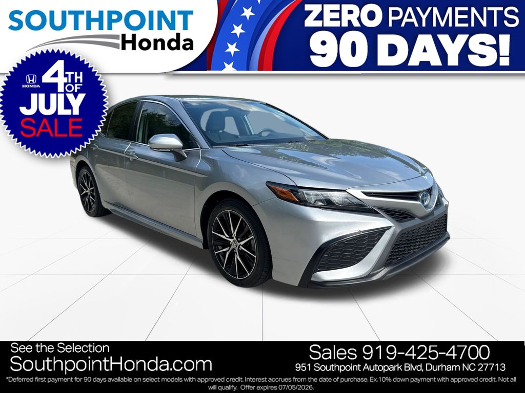 2022 Toyota Camry Hybrid SE FWD