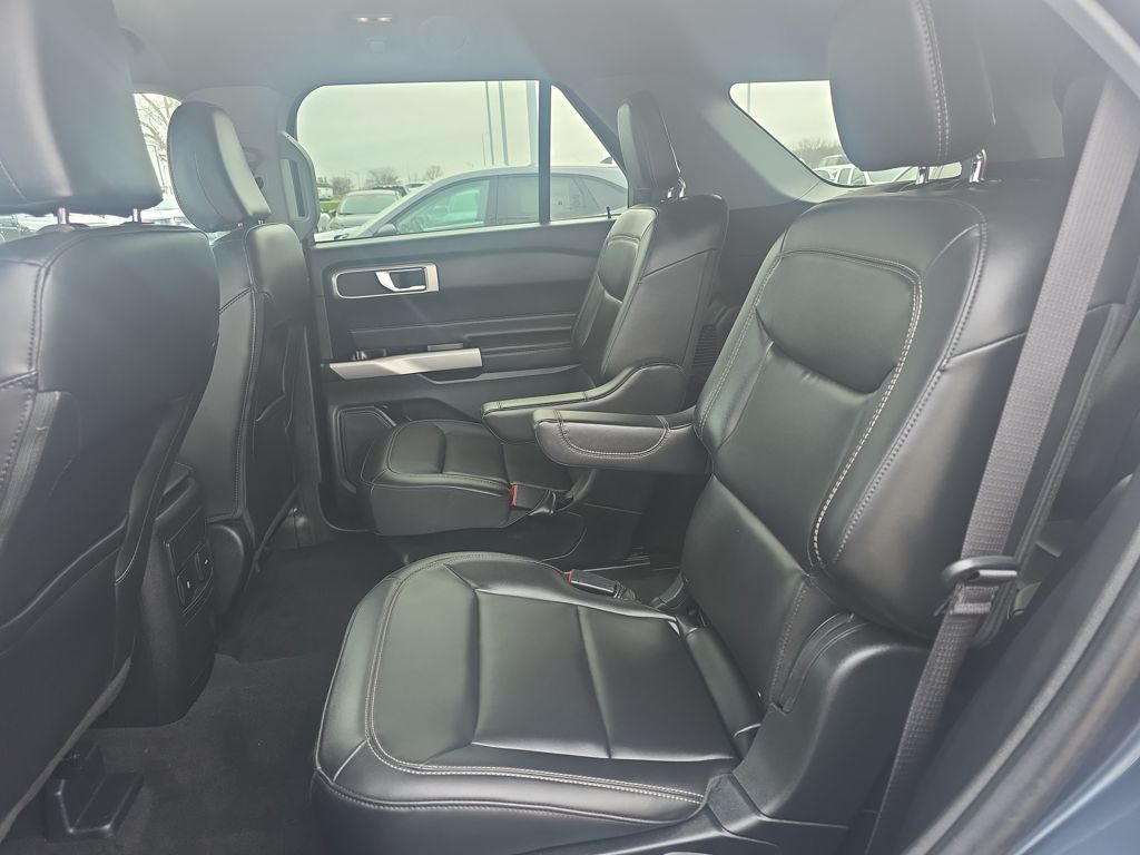 Certified Used 2024 Blue Ford XLT image 40