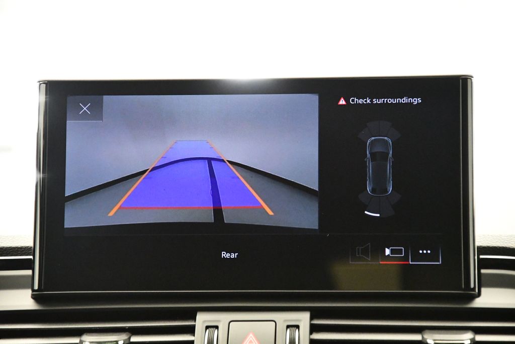 Thumbnail: 2025 Audi Q5 - 26