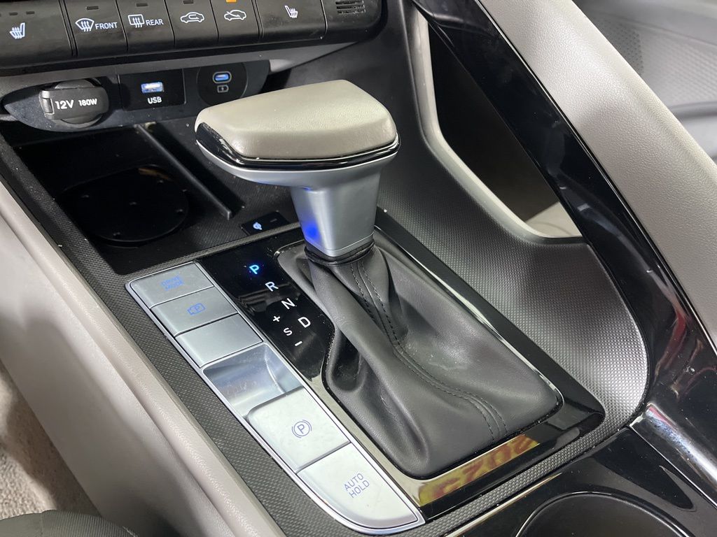 Thumbnail: 2025 Hyundai Elantra - 31