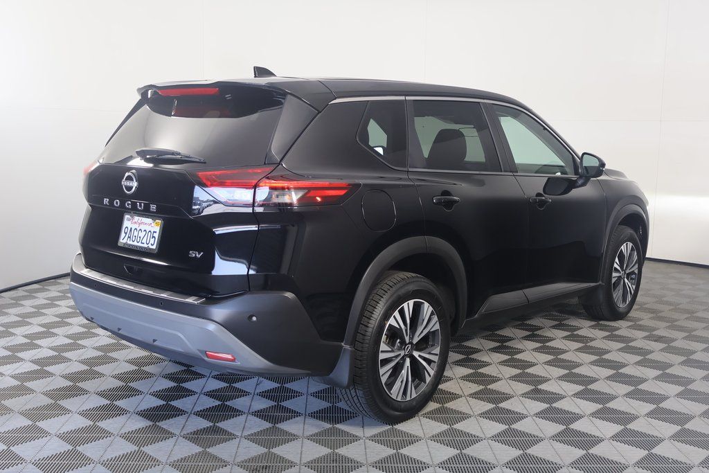 2022 Nissan Rogue SV 4