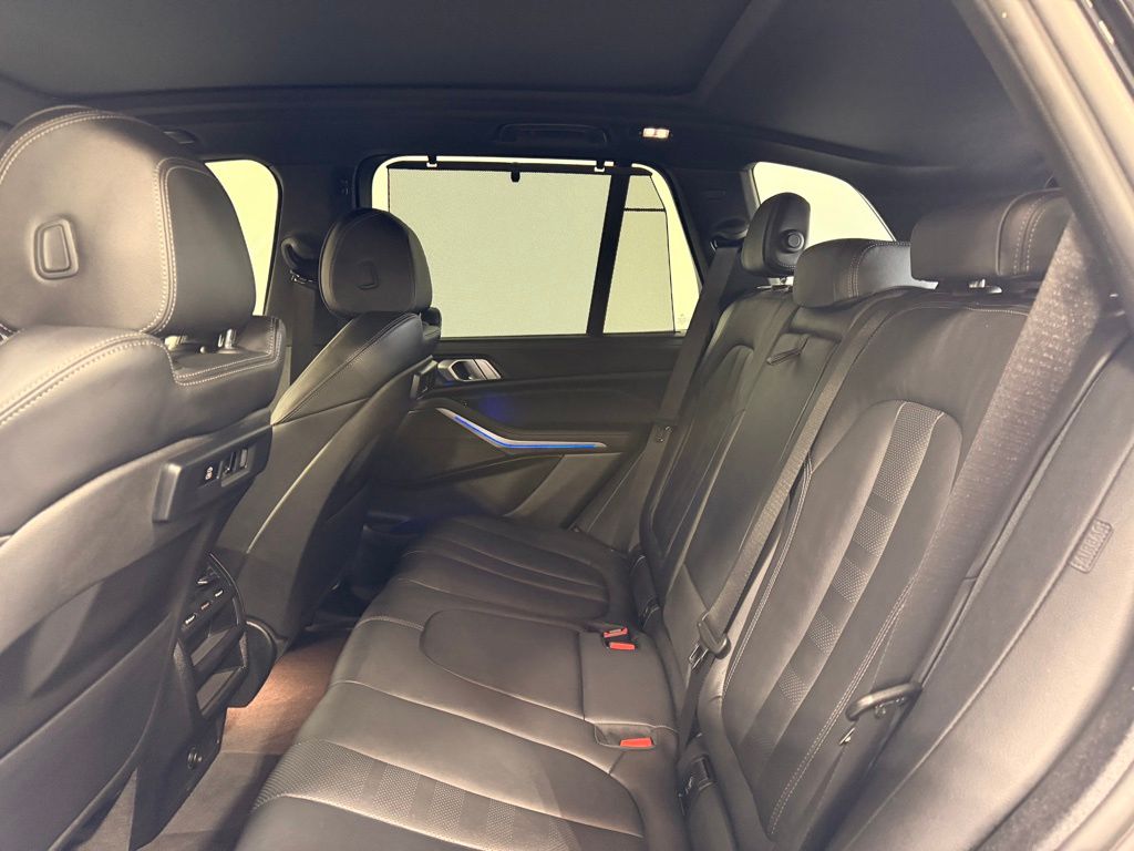 Thumbnail: 2022 BMW X5 - 22