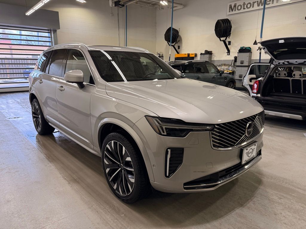 Thumbnail: 2025 Volvo XC90 - 7