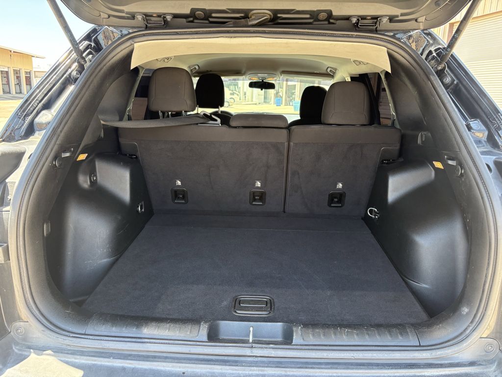 2019 Jeep Cherokee Latitude Black at Durrett Motor Company