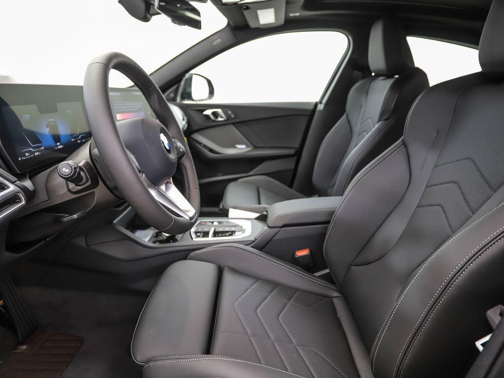 Thumbnail: 2026 BMW 2 Series - 11