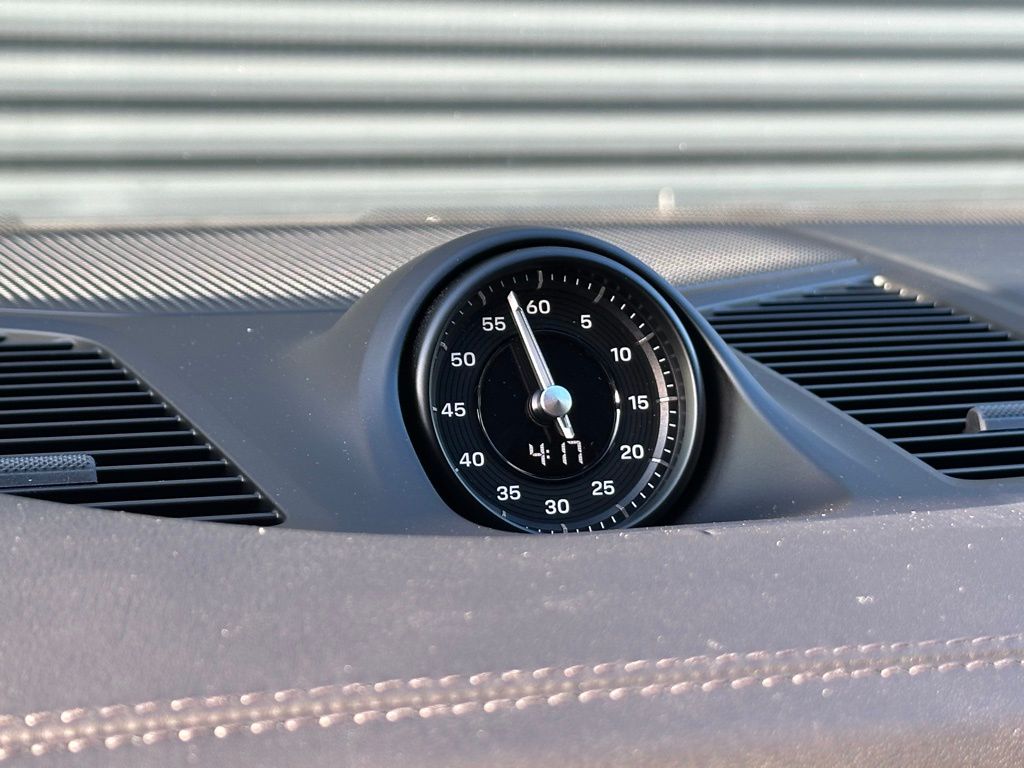 Thumbnail: 2026 Porsche Cayenne - 32