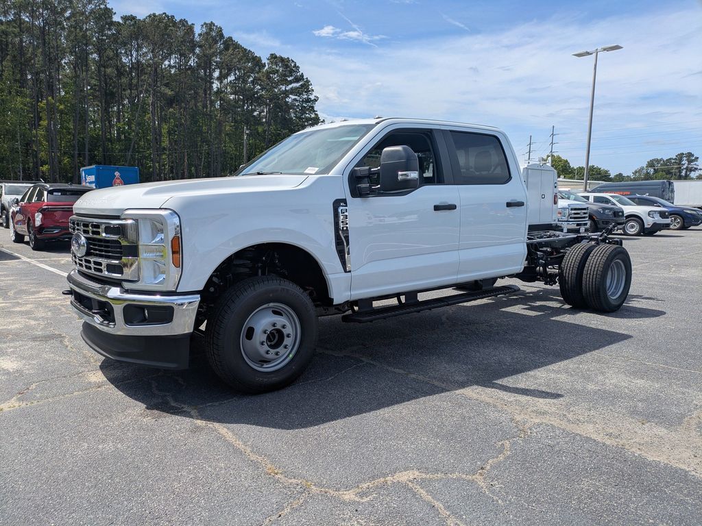 2026 Ford F-350 Chassis XL