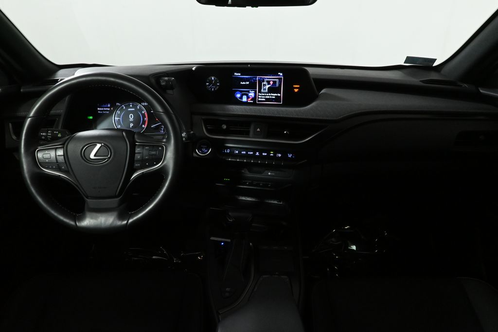 Thumbnail: 2020 Lexus UX - 16
