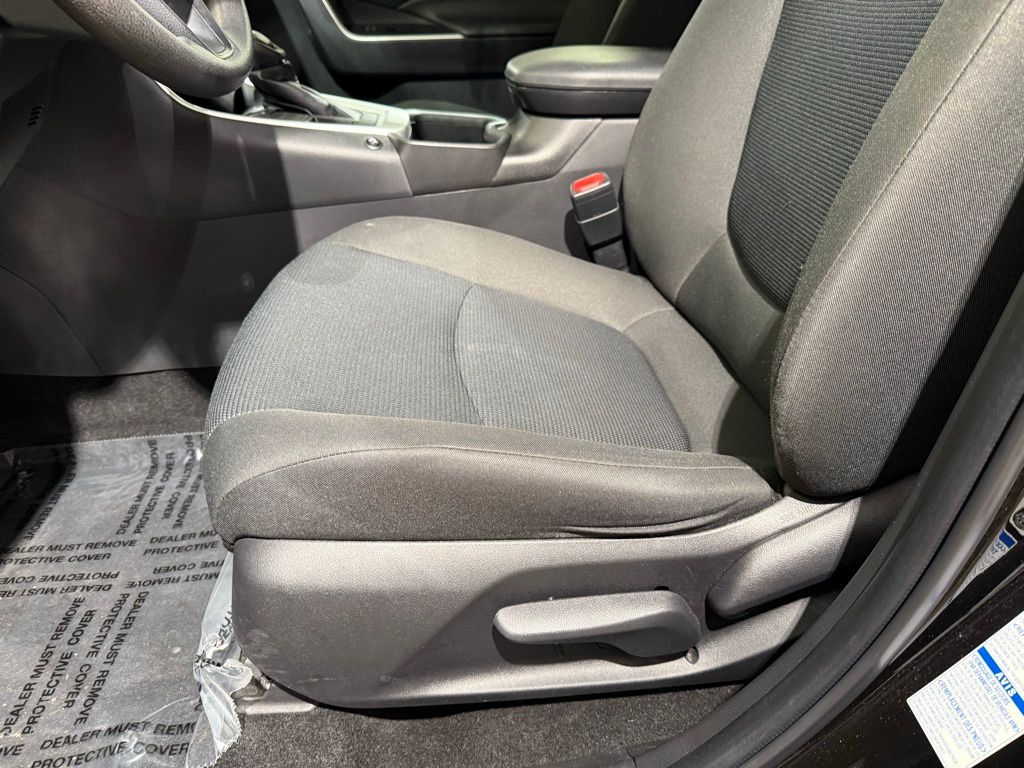 Thumbnail: 2023 Toyota RAV4 - 14