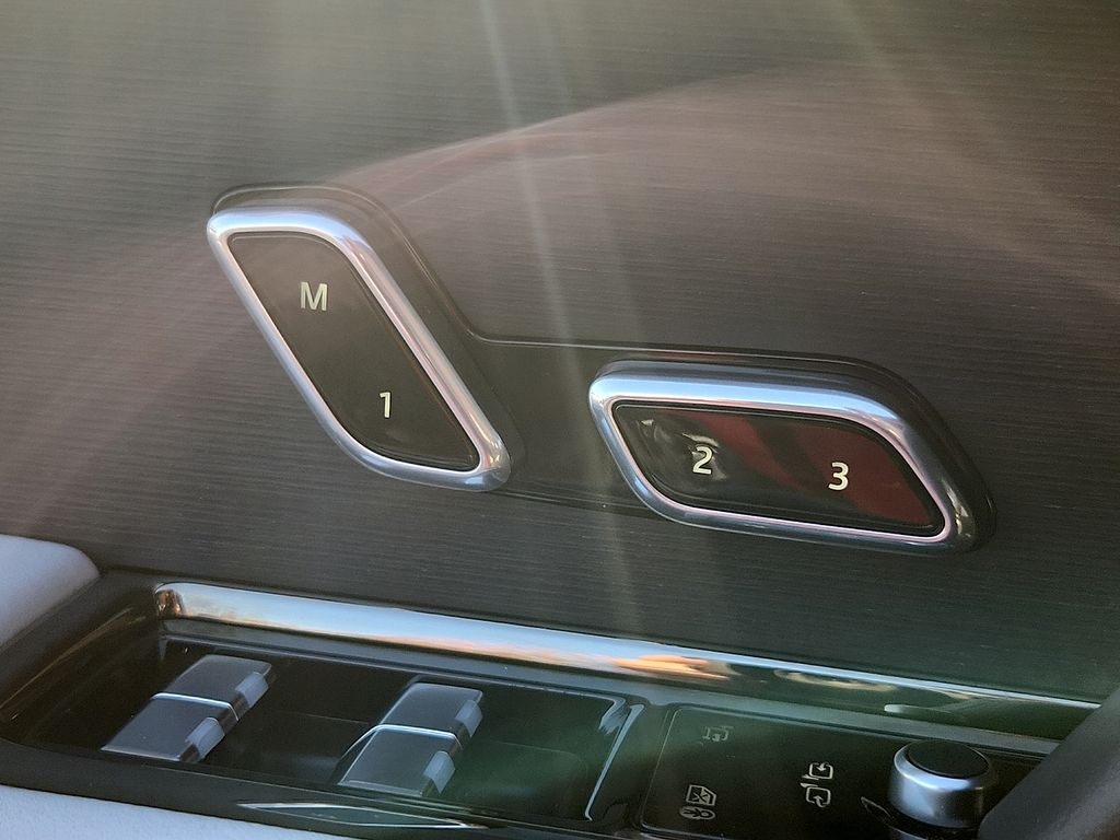 Thumbnail: 2023 Land Rover Range Rover Sport - 26