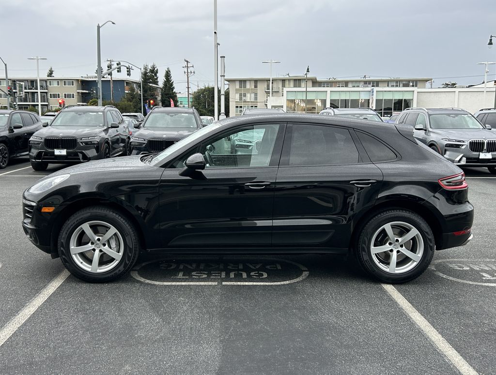 Thumbnail: 2018 Porsche Macan - 2