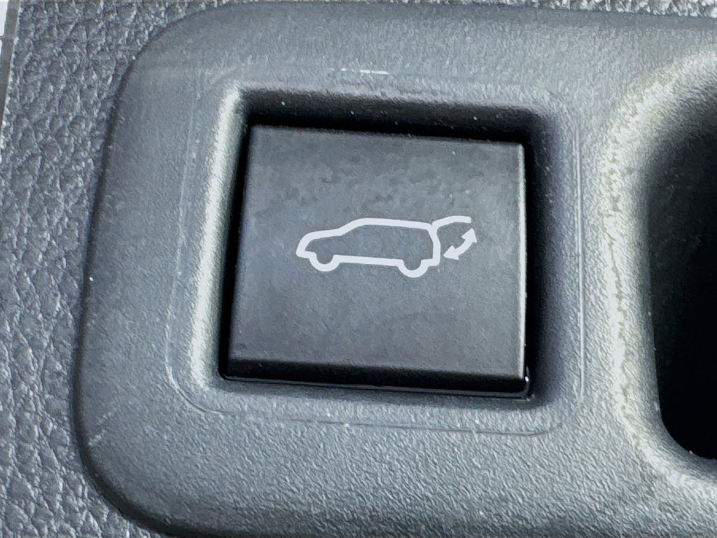Used Car 2022 Toyota Highlander Hybrid  Limited For Sale Under $40,000 In Austin, Texas