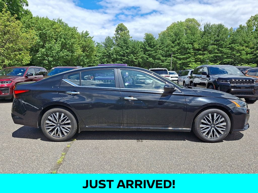 Used 2023 Nissan Altima Sedan