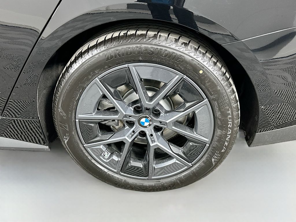 Thumbnail: 2026 BMW i4 - 23