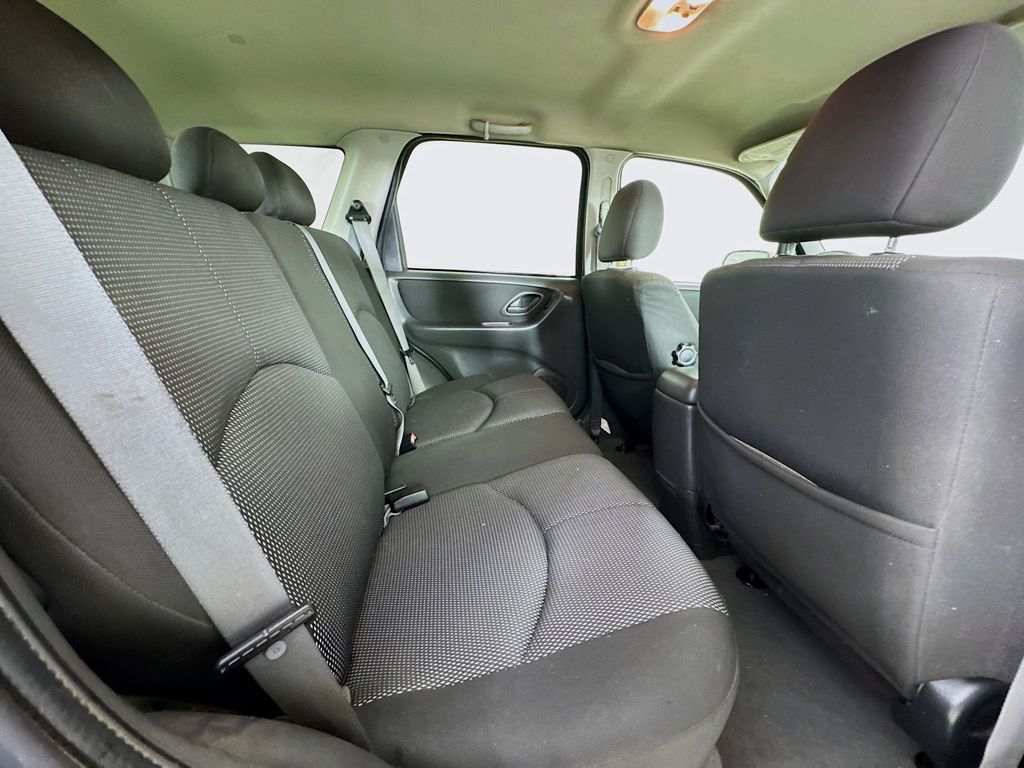 Used Car 2005 Mazda Tribute  S For Sale Under $10,000 In Austin, Texas