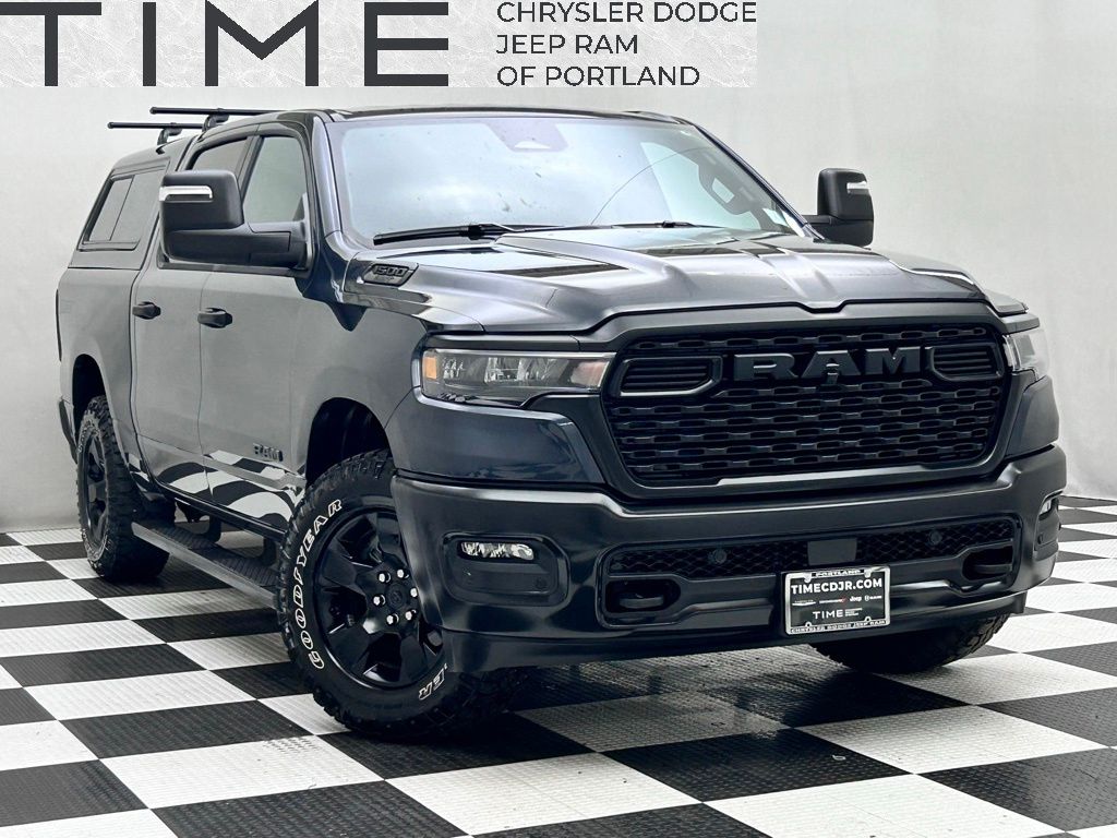 2025 RAM 1500 Warlock 4dr Crew Cab 4WD