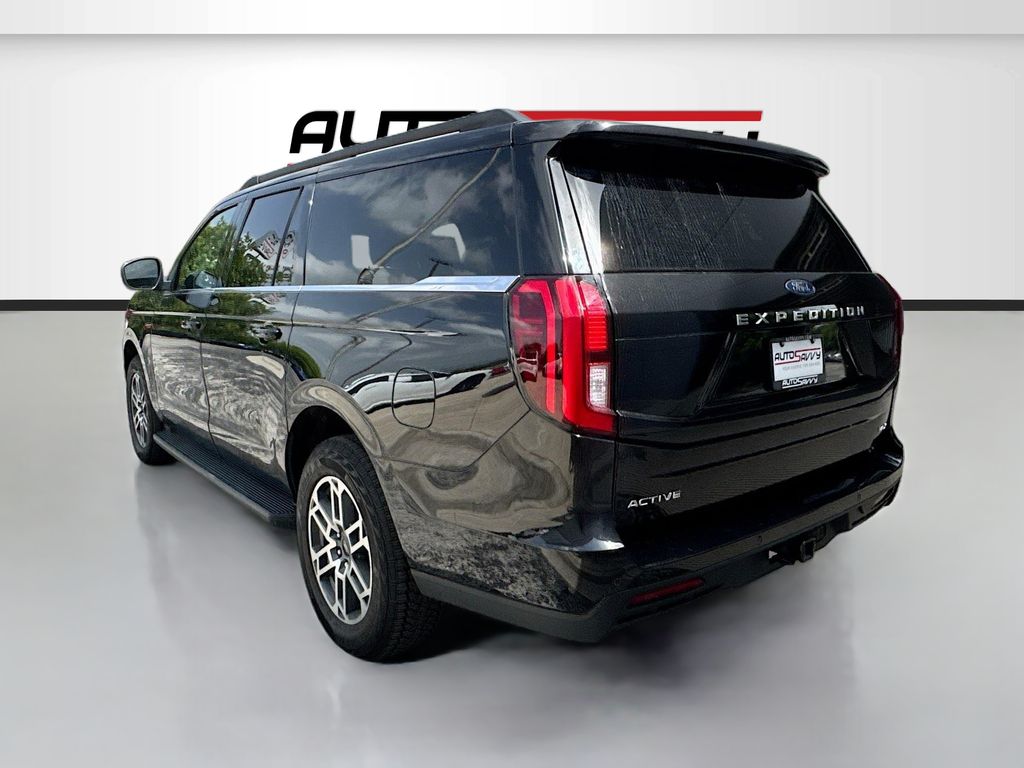Used 2025 Black Ford Active image 5