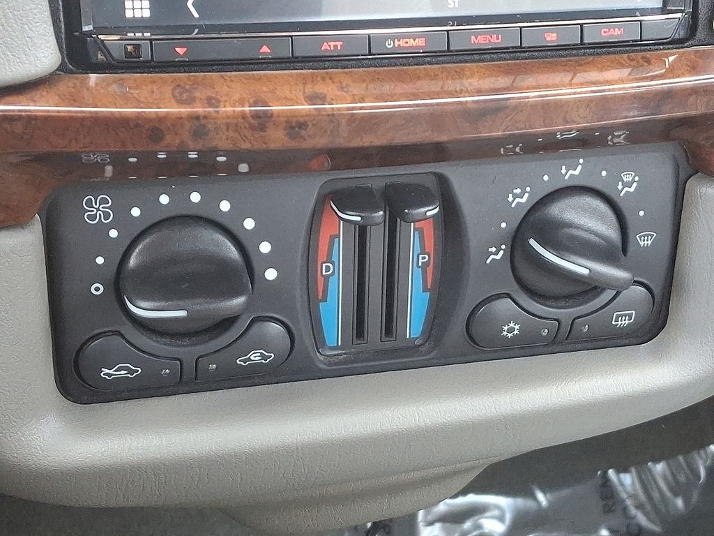 Thumbnail: 2004 Chevrolet Impala - 20