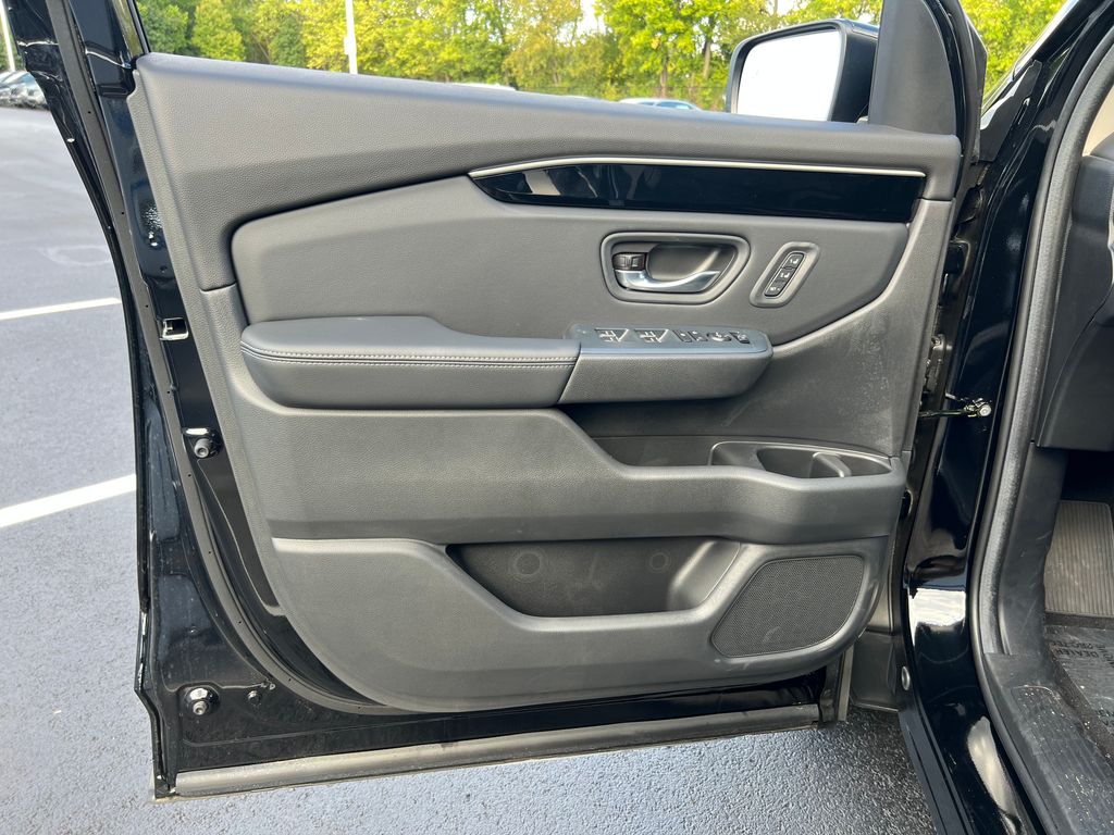 Thumbnail: 2025 Honda Pilot - 18