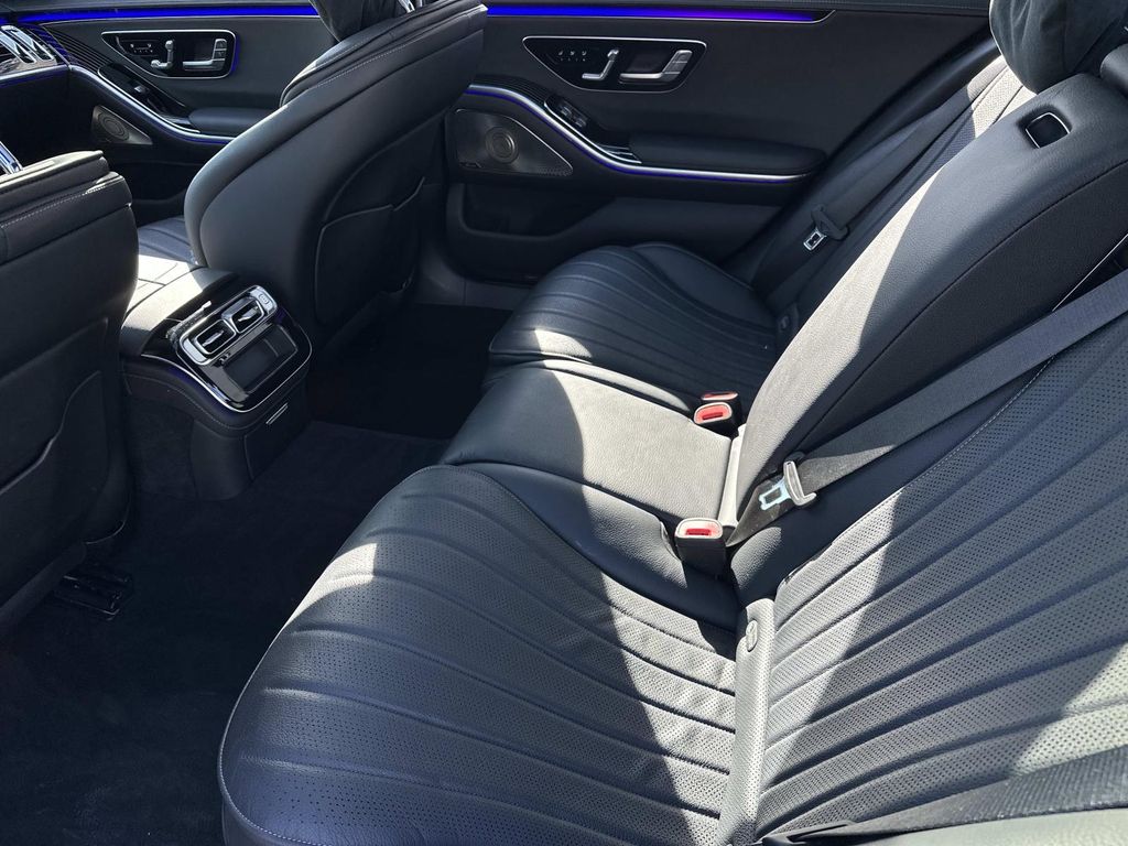 Thumbnail: 2022 Mercedes-Benz S-Class - 26