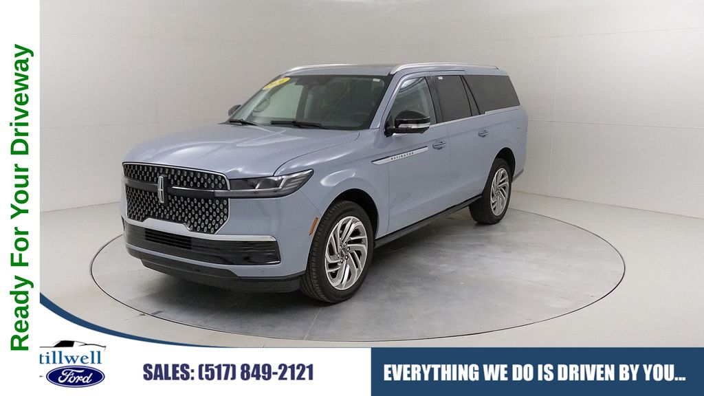 Gray Mist 2026 Lincoln Navigator SUV / Crossover Four-Wheel Drive Automatic