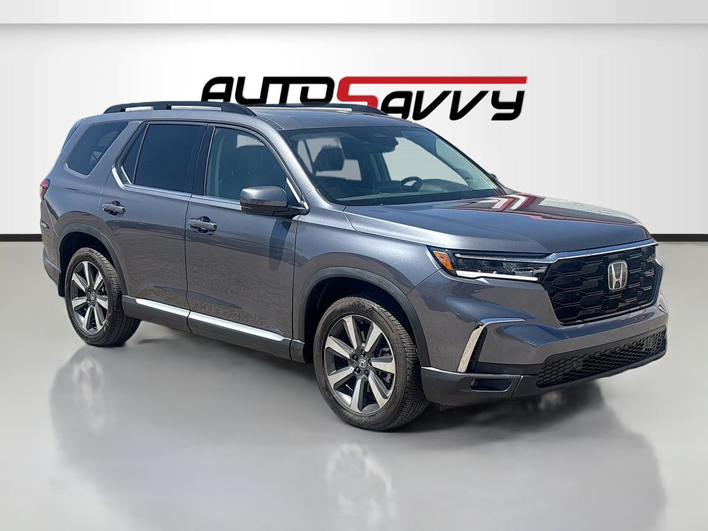 2025 Honda Pilot Touring AWD's photo