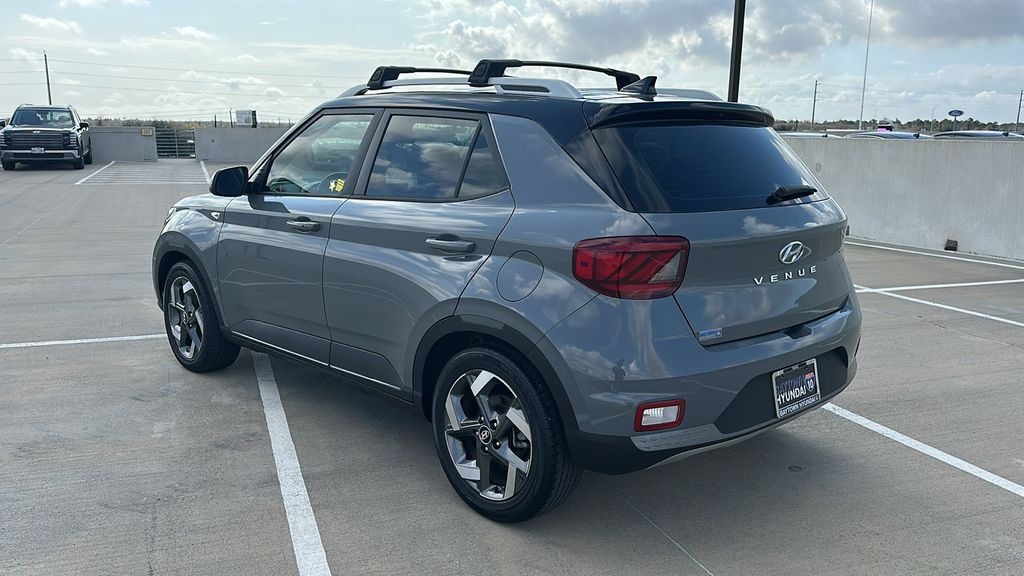 2022 Hyundai Venue Limited Gray at Baytown Hyundai