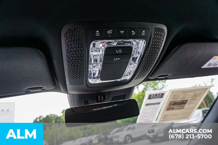 Used 2025 Black Mercedes-Benz GLA 250 image 33